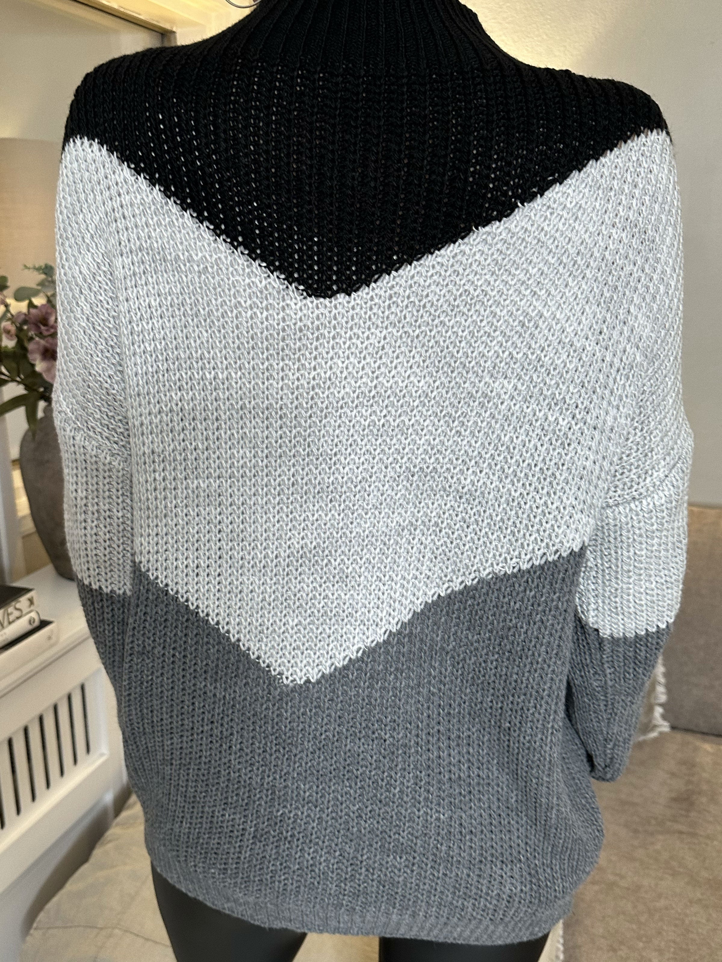 Alabama - Sød strik med flæsekanter